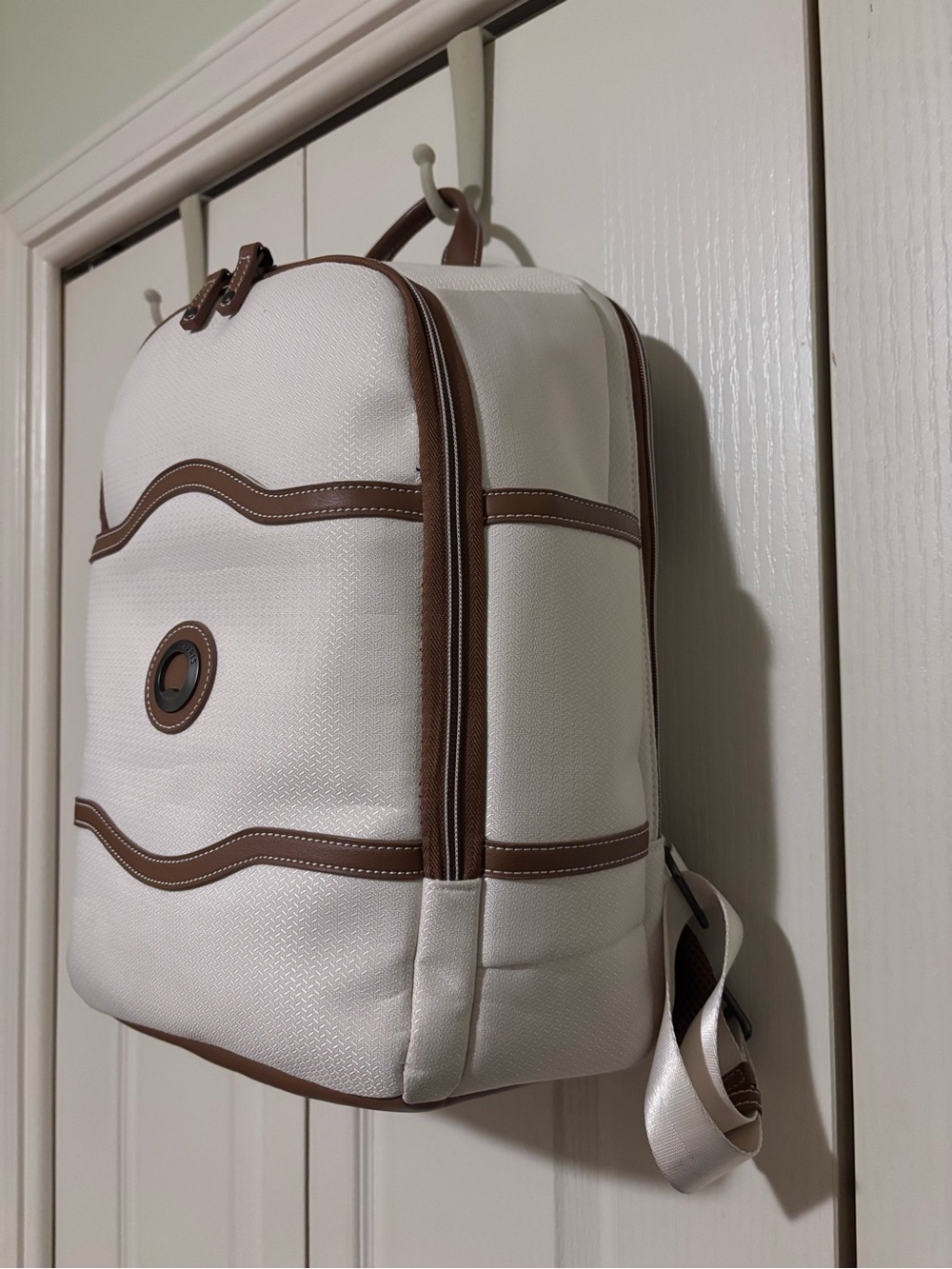DELSEY Paris Chatelet Air 2.0 Laptop Backpack – Angora (White/ Cream) - Picture 4 of 16